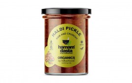Hamam Dasta Haldi Pickle Raw And Crunchy  Glass Jar  300 grams